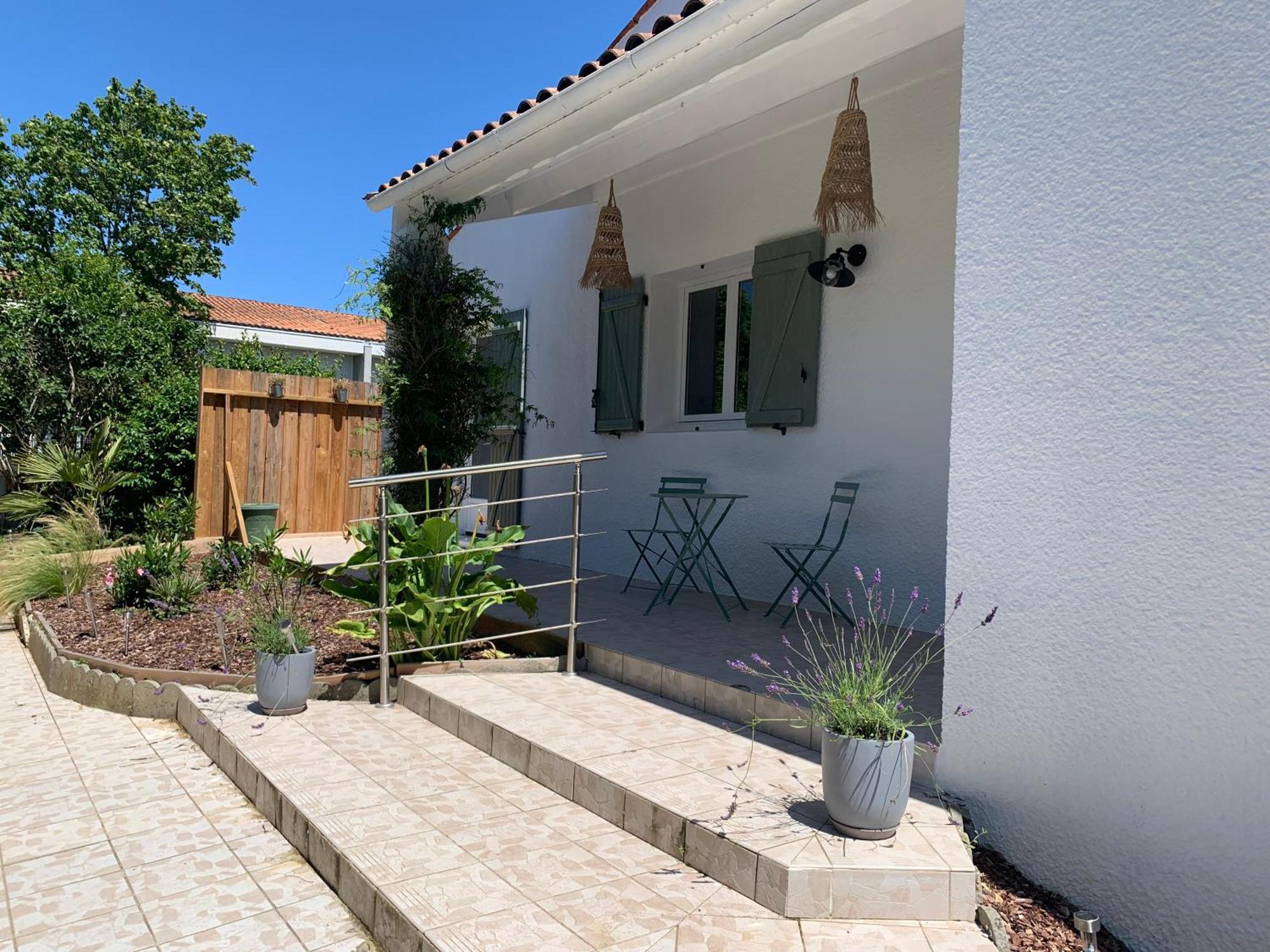 La Buissonniere Maison Avec Jardin 6 Personnes * La Rochelle (Charente-Maritime)